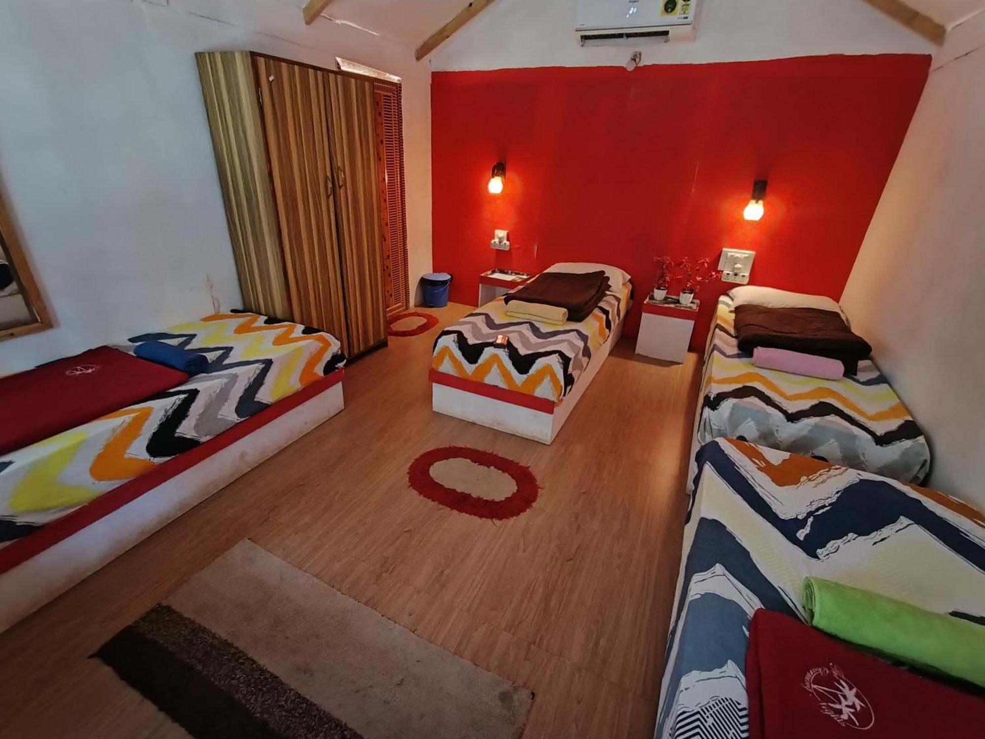Tropical Bay Hostel Bãi biển Bãi biển Palolem Ngoại thất bức ảnh