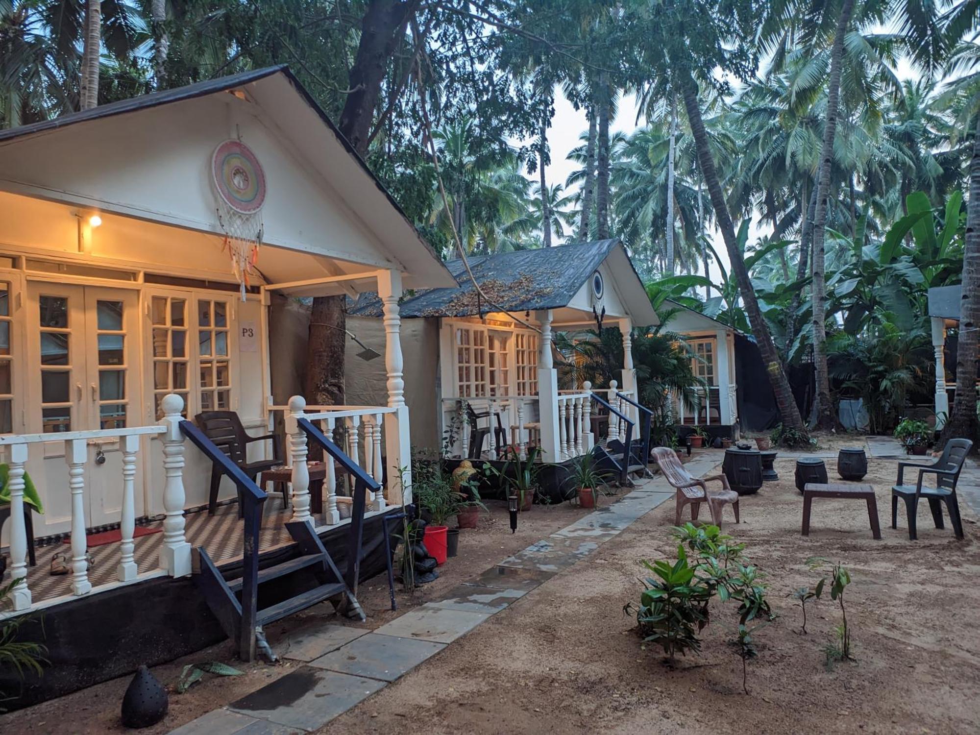 Tropical Bay Hostel Bãi biển Bãi biển Palolem Ngoại thất bức ảnh