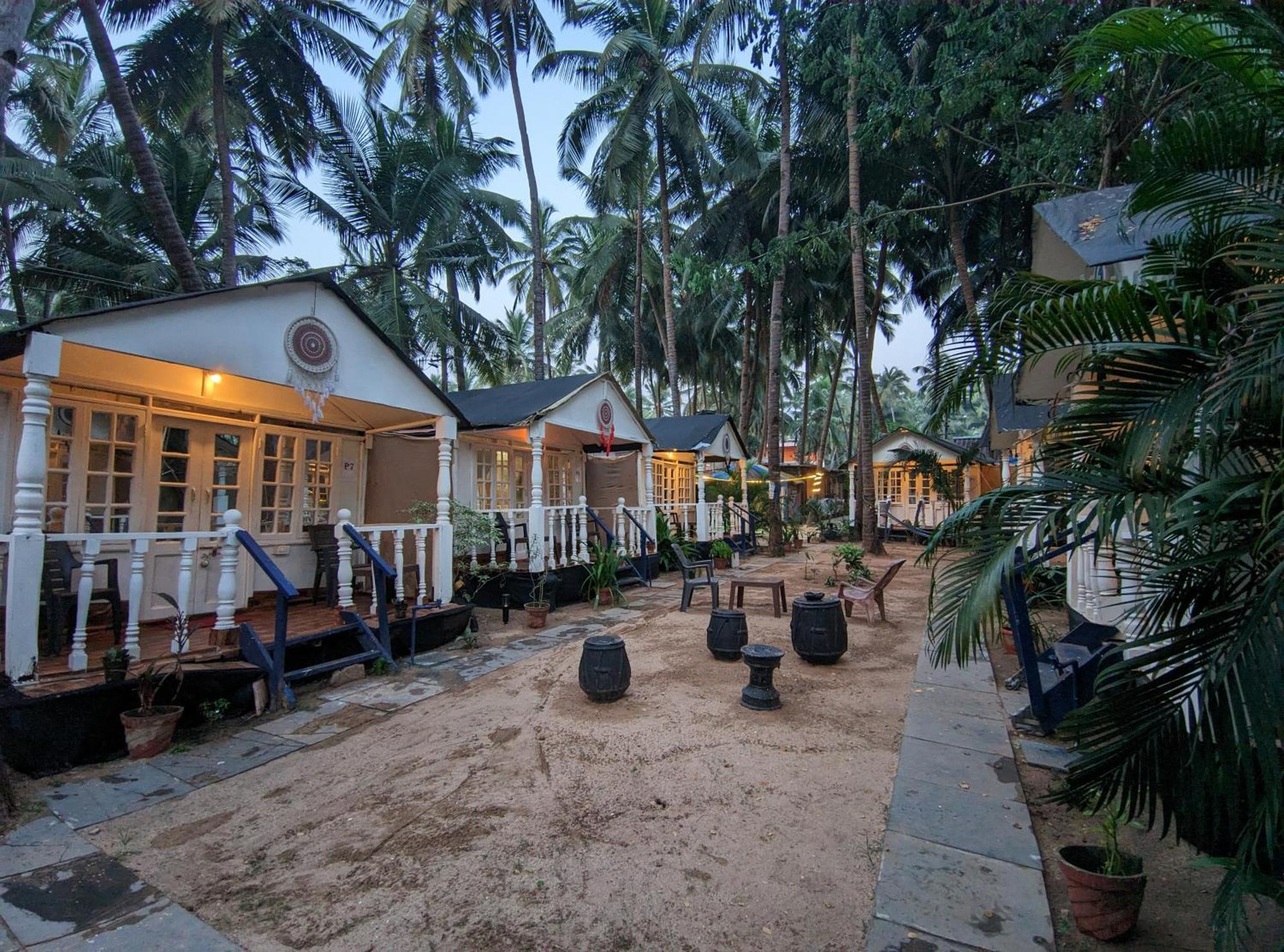 Tropical Bay Hostel Bãi biển Bãi biển Palolem Ngoại thất bức ảnh
