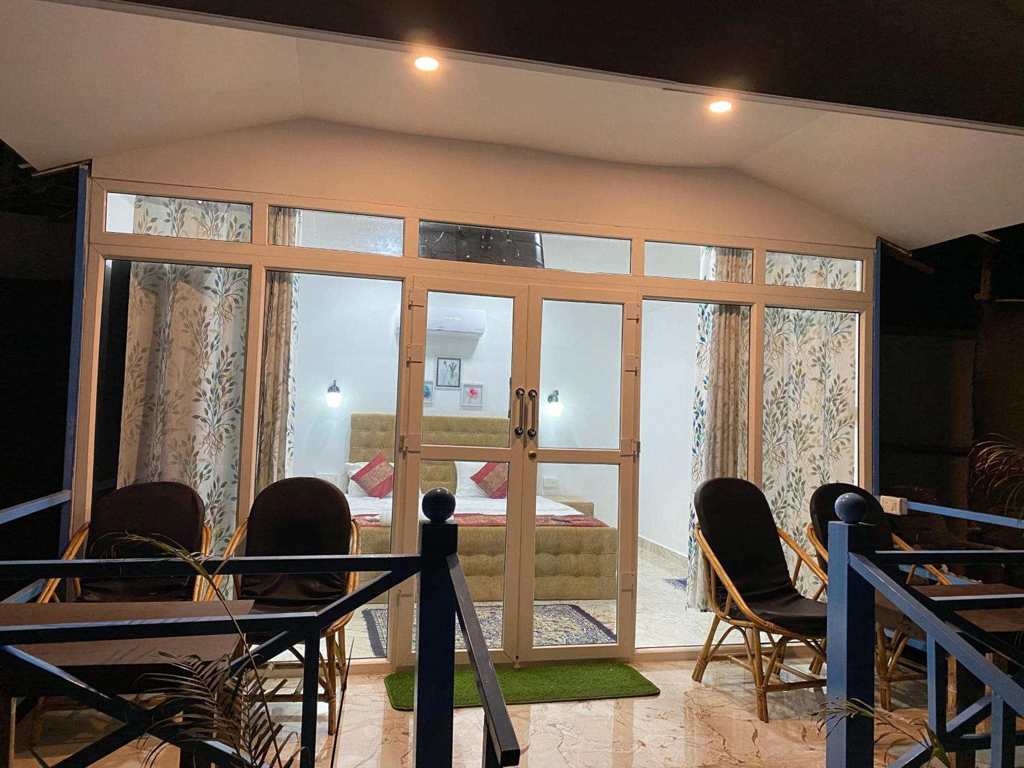 Tropical Bay Hostel Bãi biển Bãi biển Palolem Ngoại thất bức ảnh