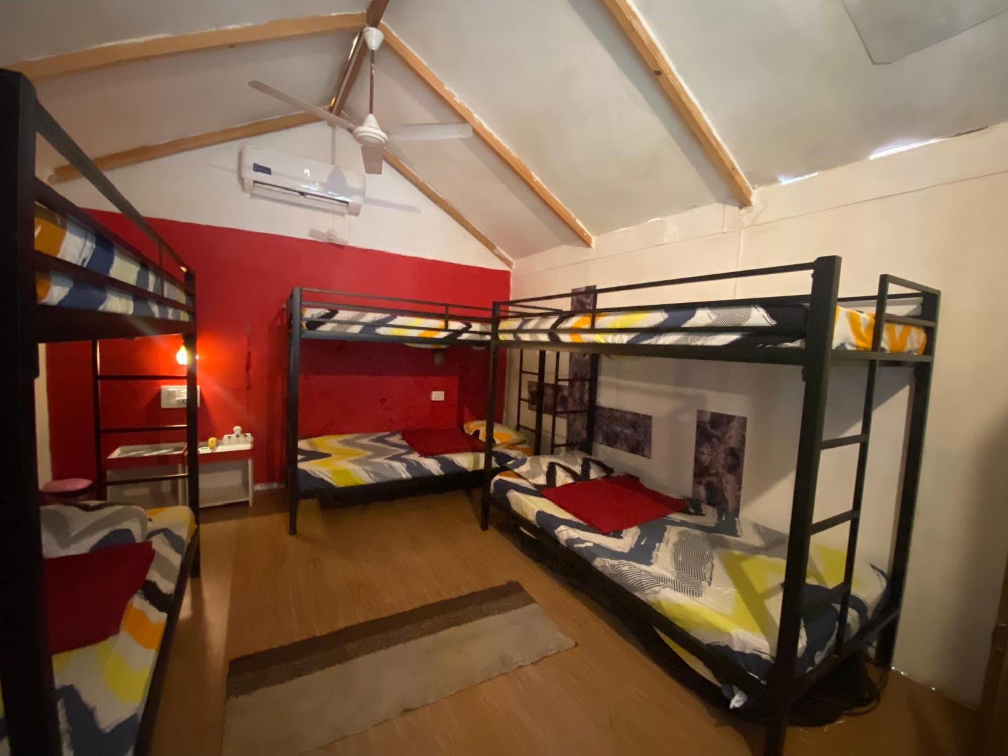 Tropical Bay Hostel Bãi biển Bãi biển Palolem Ngoại thất bức ảnh