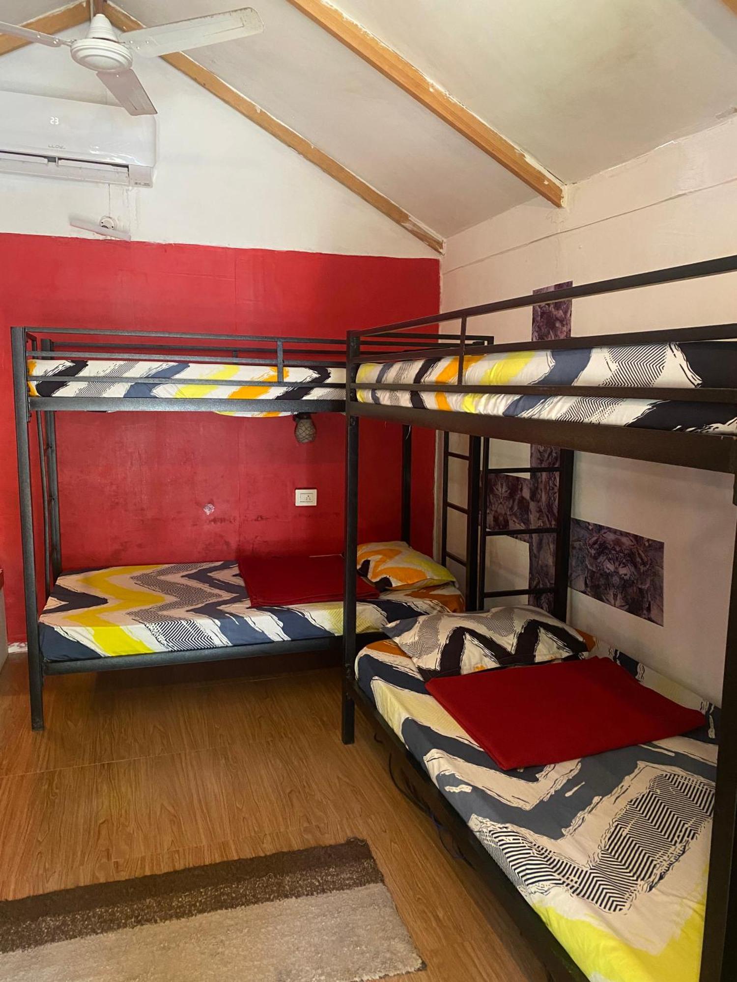 Tropical Bay Hostel Bãi biển Bãi biển Palolem Ngoại thất bức ảnh