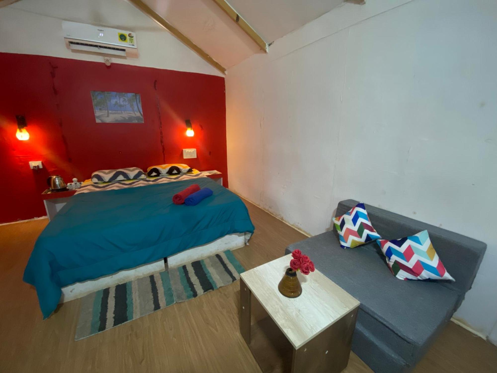 Tropical Bay Hostel Bãi biển Bãi biển Palolem Ngoại thất bức ảnh