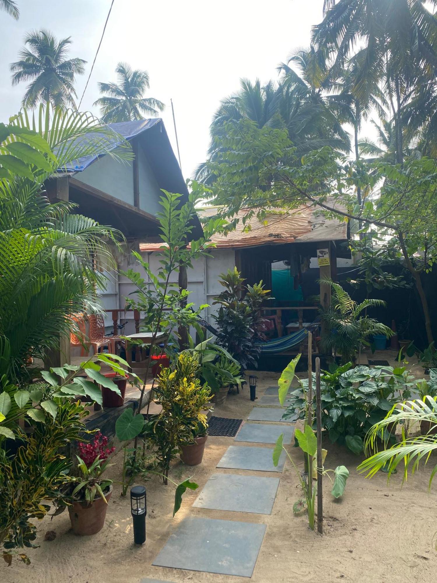 Tropical Bay Hostel Bãi biển Bãi biển Palolem Ngoại thất bức ảnh