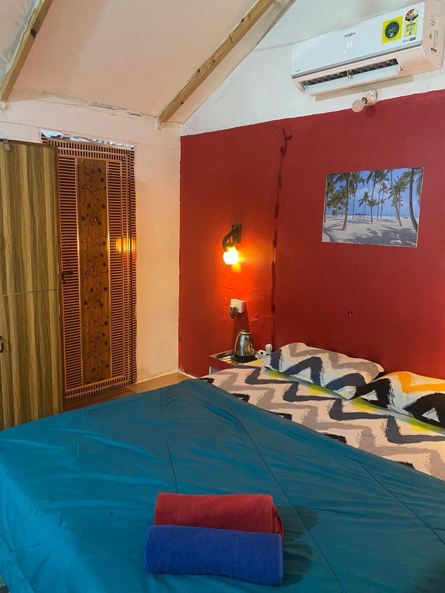 Tropical Bay Hostel Bãi biển Bãi biển Palolem Ngoại thất bức ảnh