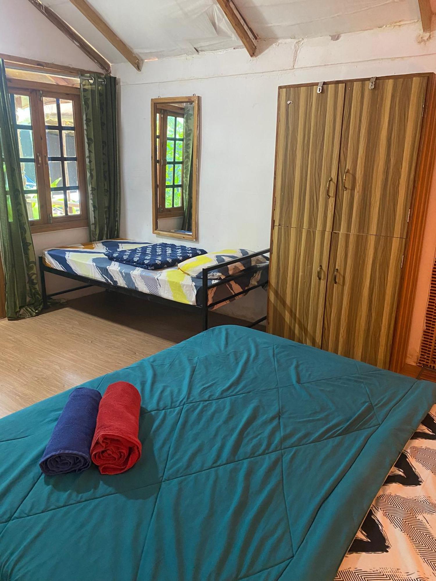 Tropical Bay Hostel Bãi biển Bãi biển Palolem Ngoại thất bức ảnh