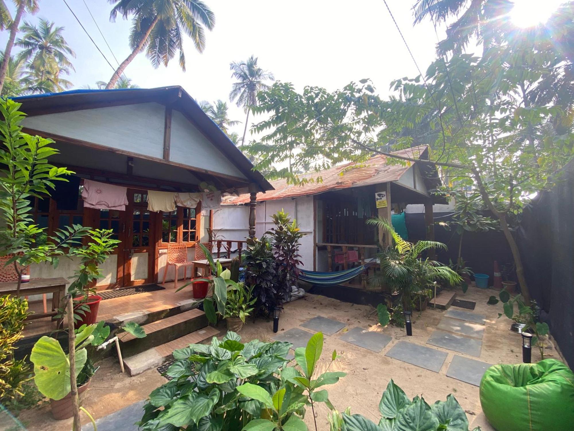 Tropical Bay Hostel Bãi biển Bãi biển Palolem Ngoại thất bức ảnh