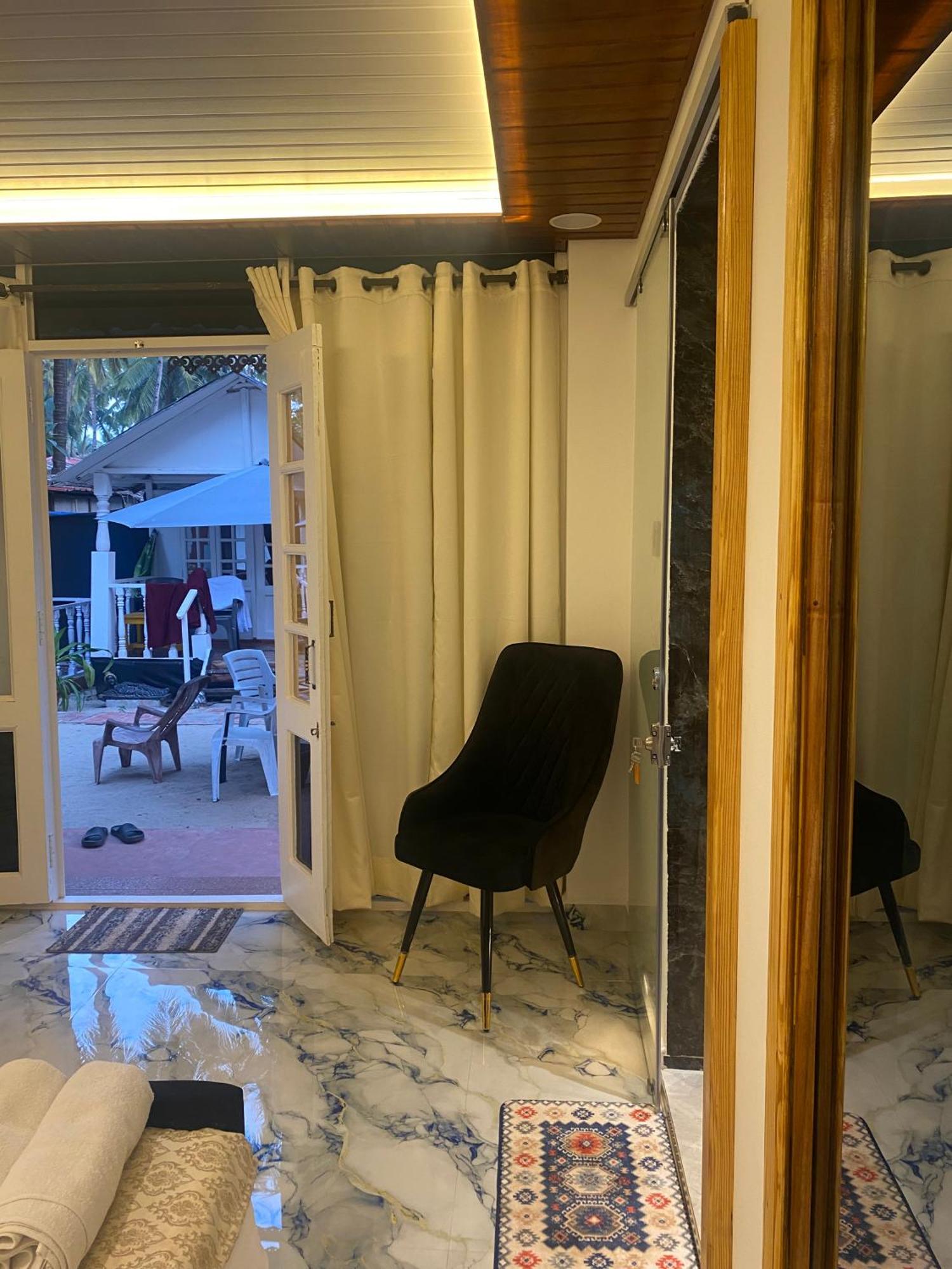Tropical Bay Hostel Bãi biển Bãi biển Palolem Ngoại thất bức ảnh